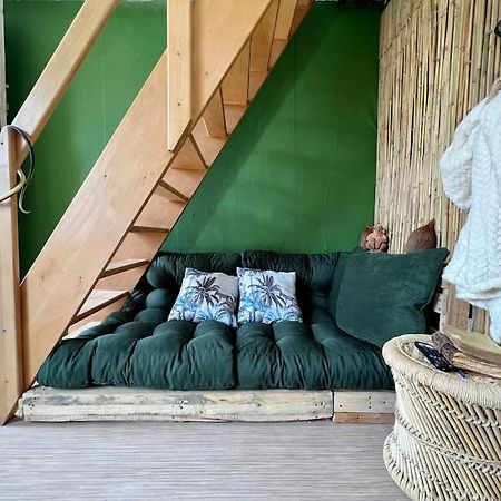 Nuit Dans La Jungle - Love Room Souppes-sur-Loing Экстерьер фото