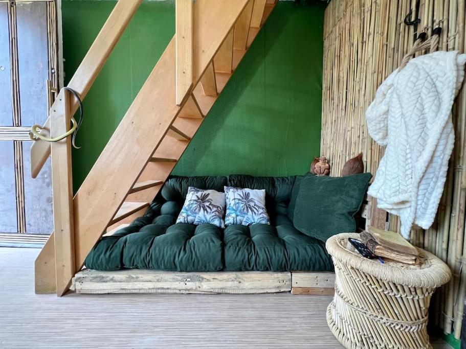 Nuit Dans La Jungle - Love Room Souppes-sur-Loing Экстерьер фото