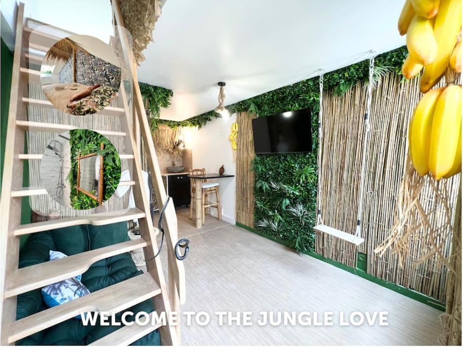 Nuit Dans La Jungle - Love Room Souppes-sur-Loing Экстерьер фото