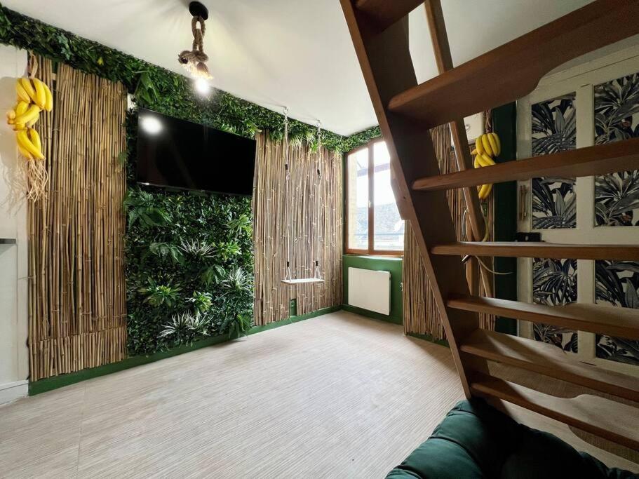 Nuit Dans La Jungle - Love Room Souppes-sur-Loing Экстерьер фото